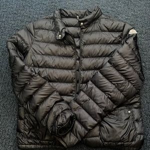 mint condition moncler
